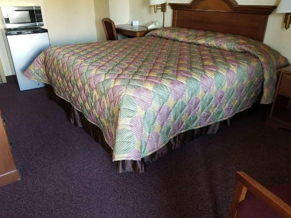 רוזוויל Shore Pointe Motor Lodge Of St Clair Shores מראה חיצוני תמונה